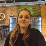 Profesora de inglés, graduada en Educación Infantil y com nivel certificado de inglés C1. Para dar clase a niños pequeños